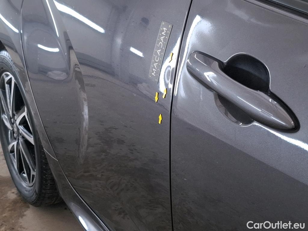  Toyota  Yaris TOYOTA  Hybride / 2019 / 5P / Berline Hybride 116h Design #34