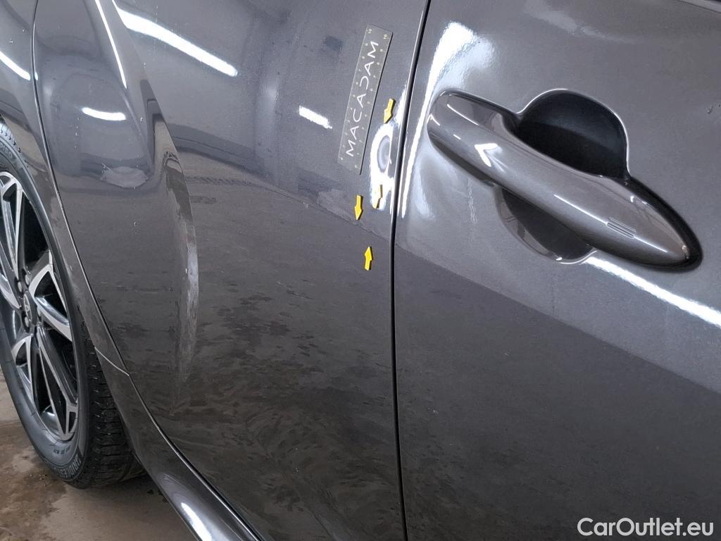  Toyota  Yaris TOYOTA  Hybride / 2019 / 5P / Berline Hybride 116h Design #35