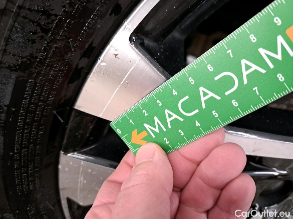  Peugeot  2008  Allure Pack 1.2 PureTech 100CV BVM6 E6d #15