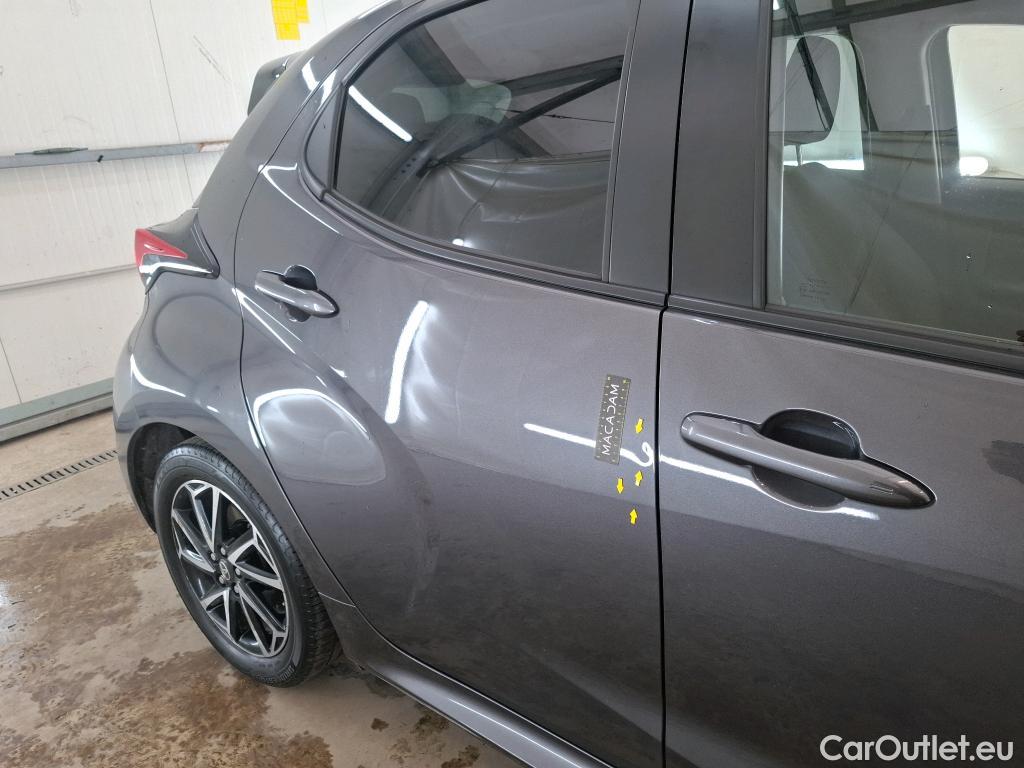  Toyota  Yaris TOYOTA  Hybride / 2019 / 5P / Berline Hybride 116h Design #32