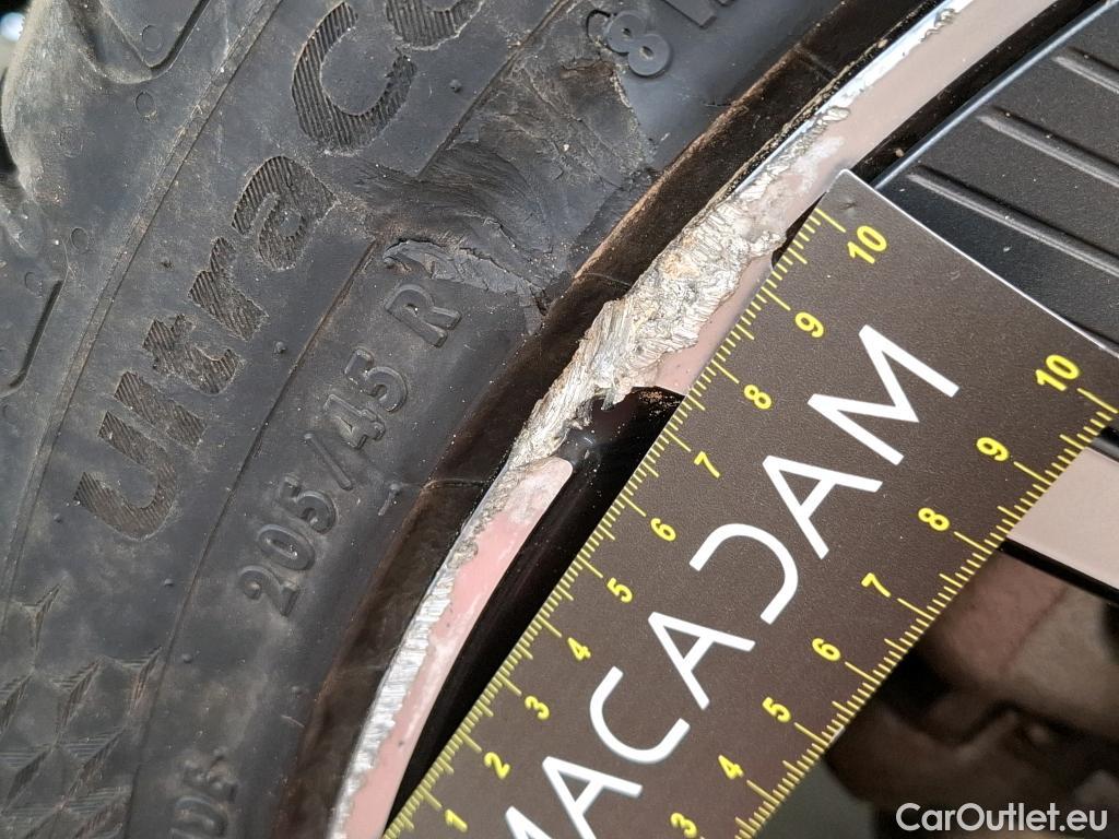  Peugeot  208  (e-) GT Pack 50kWh BVA #18