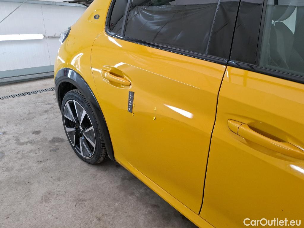  Peugeot  208  (e-) GT Pack 50kWh BVA #32