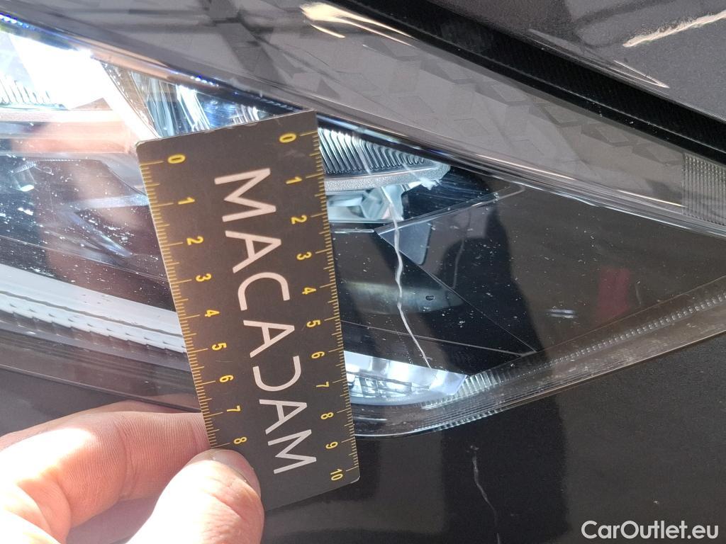  Toyota  Yaris TOYOTA  Hybride / 2019 / 5P / Berline Hybride 116h Design #38