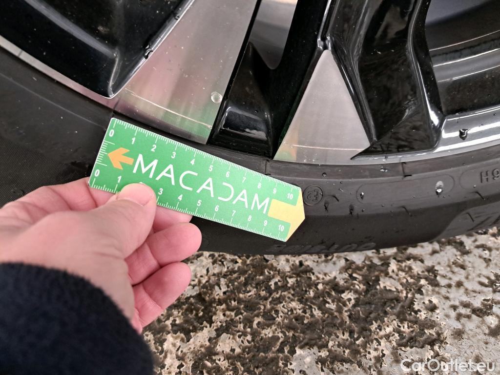  Peugeot  2008  Allure Pack 1.2 PureTech 100CV BVM6 E6d #17