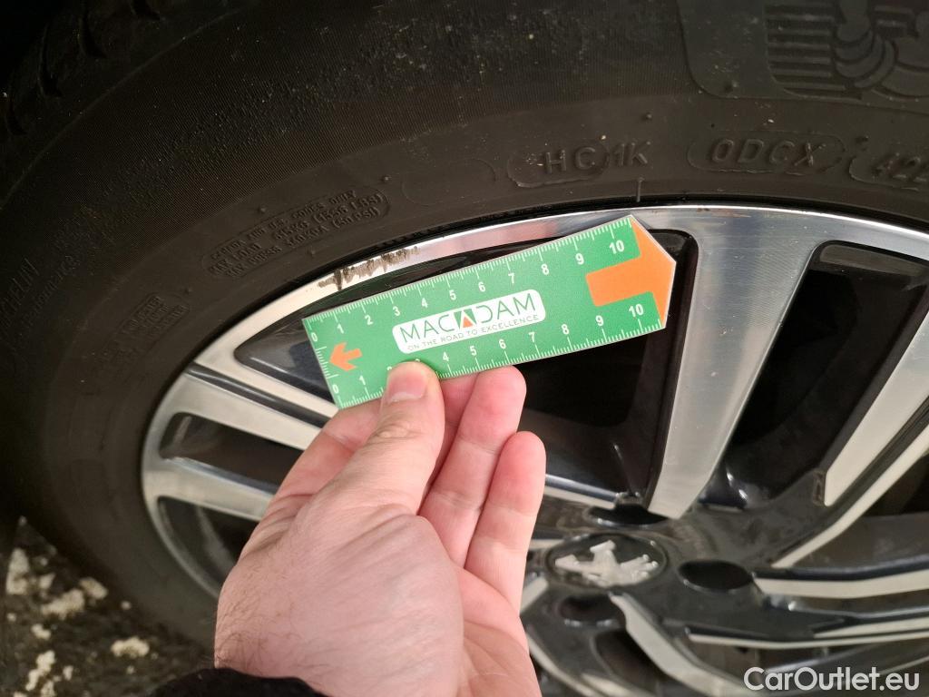  Peugeot  208  Allure Pack 1.2 PureTech 100CV BVA8 E6d #5