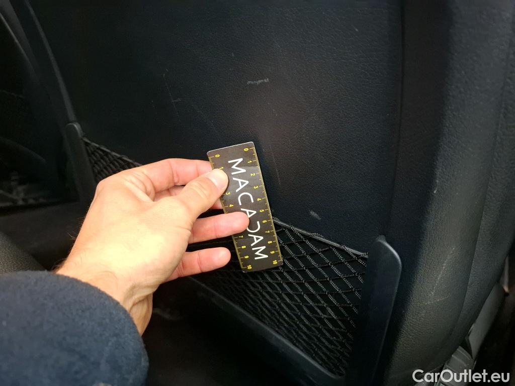  Mercedes  A-Klasse MERCEDES-BENZ Classe A Compact / 2018 / 5P / Berline A 180 Progressive Line #28