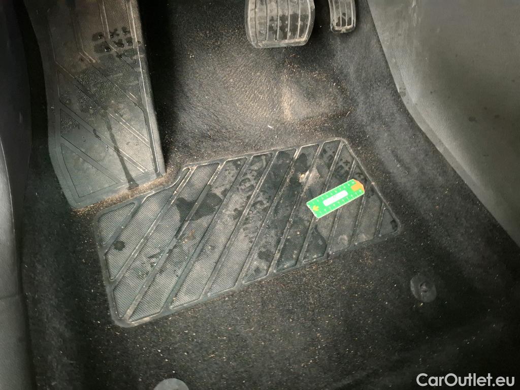  Opel   Grandland X Grandland X Elegance Business 1.5 130CV BVA8 E6d #3