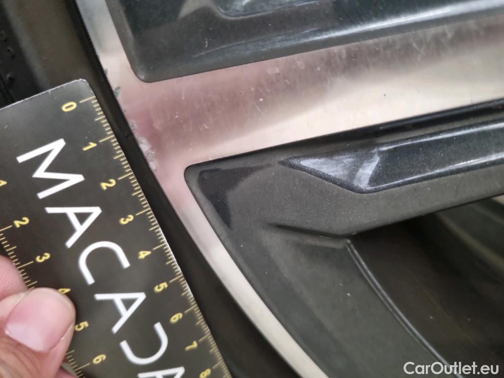  Bmw  Serie 1 BMW Série 1 / 2019 / 5P / Berline 116d DKG7 Business Design #8