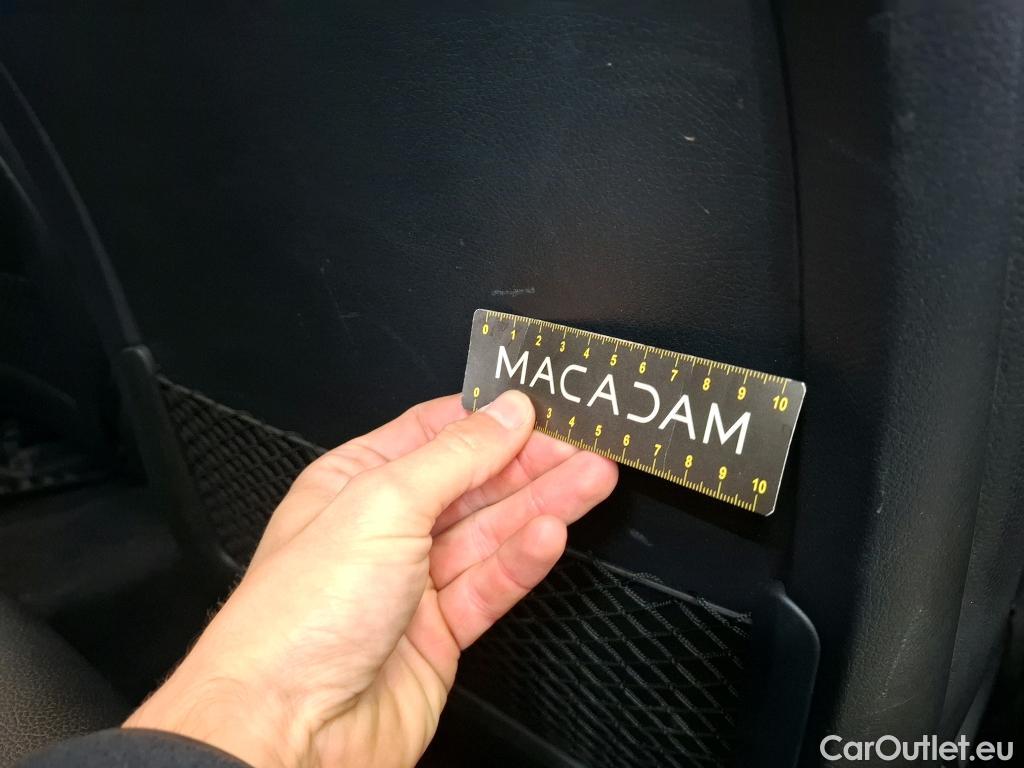  Mercedes  A-Klasse MERCEDES-BENZ Classe A Compact / 2018 / 5P / Berline A 180 Progressive Line #29