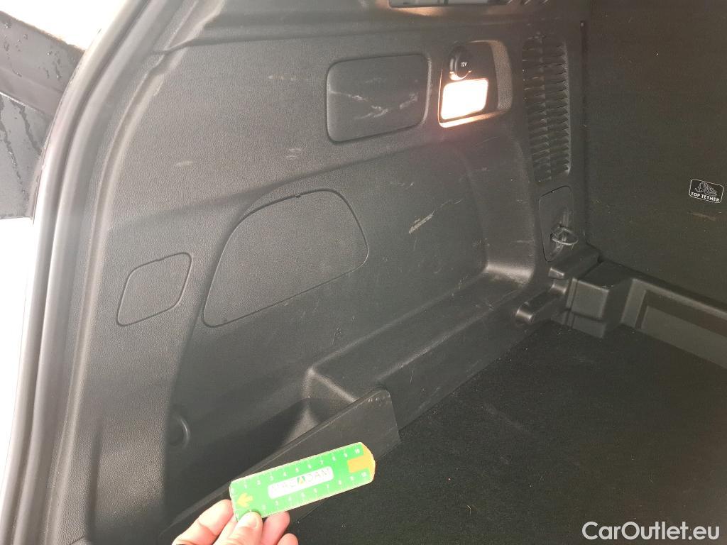  Opel   Grandland X Grandland X Elegance Business 1.5 130CV BVA8 E6d #9