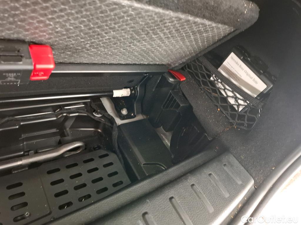  Mercedes  GLB MERCEDES-BENZ  / 2019 / 5P / SUV  200 d AMG Line #18