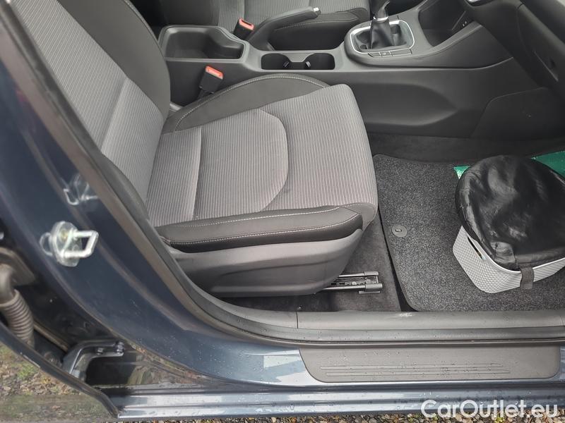  Hyundai  i30   cw (PD)(2017->)  kom. TGDI 120 Start Plus #19