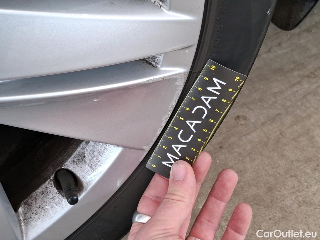  Volkswagen  Golf  VOLKSWAGEN / 2020 / 5P / Berline 1.5 eTSI OPF 150 DSG7 Life Busi #17