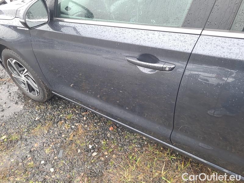  Hyundai  i30   cw (PD)(2017->)  kom.1.5i Family Smart 5d #4