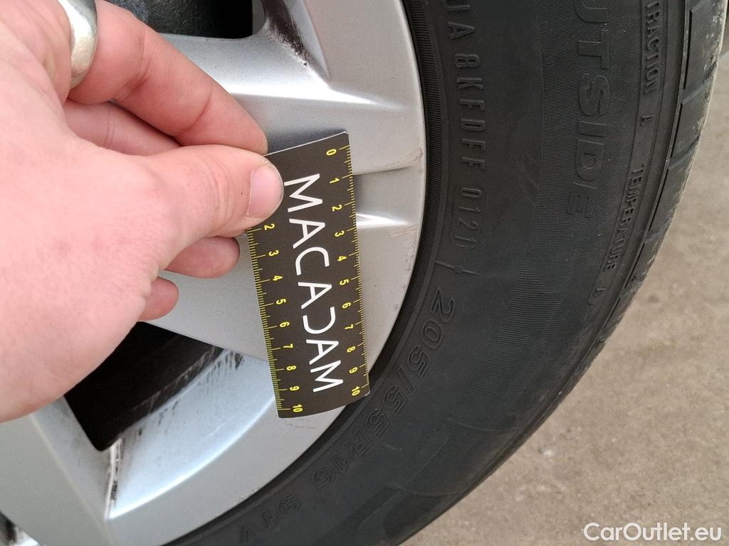  Volkswagen  Golf  VOLKSWAGEN / 2020 / 5P / Berline 1.5 eTSI OPF 150 DSG7 Life Busi #25