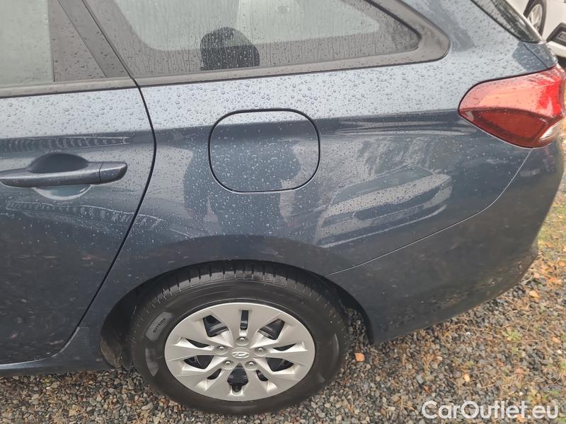  Hyundai  i30   cw (PD)(2017->)  kom. TGDI 120 Start Plus #12