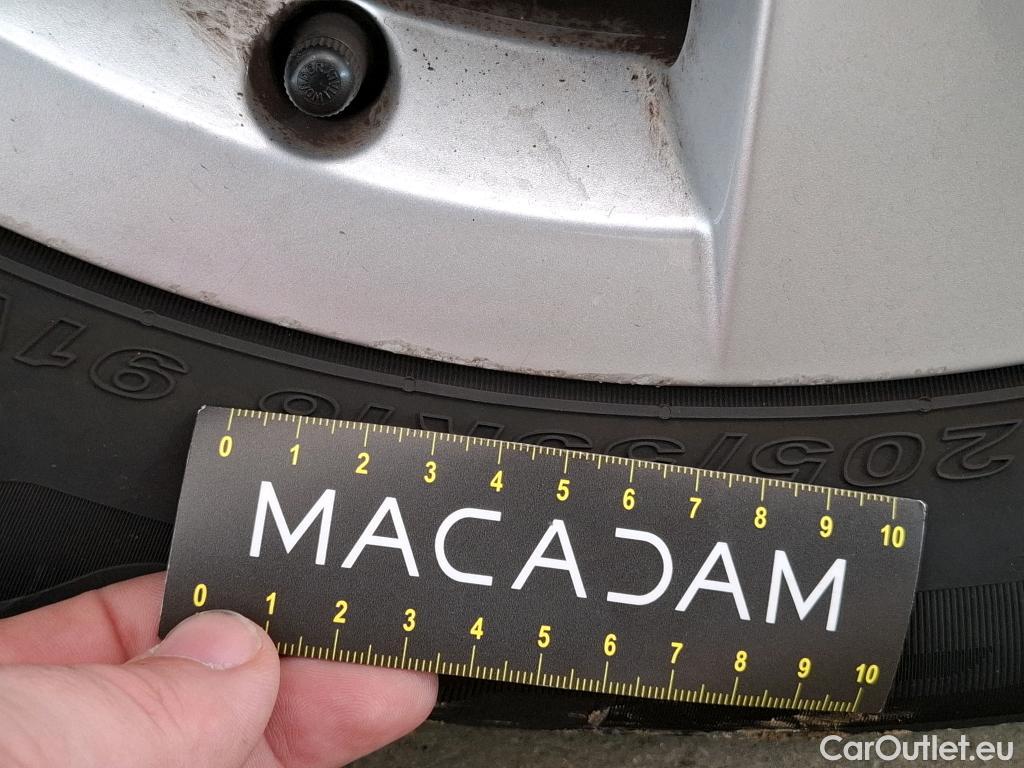  Volkswagen  Golf  VOLKSWAGEN / 2020 / 5P / Berline 1.5 eTSI OPF 150 DSG7 Life Busi #32