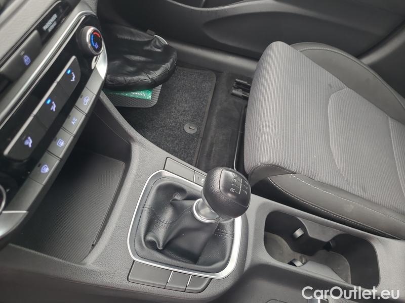  Hyundai  i30   cw (PD)(2017->)  kom. TGDI 120 Start Plus #9