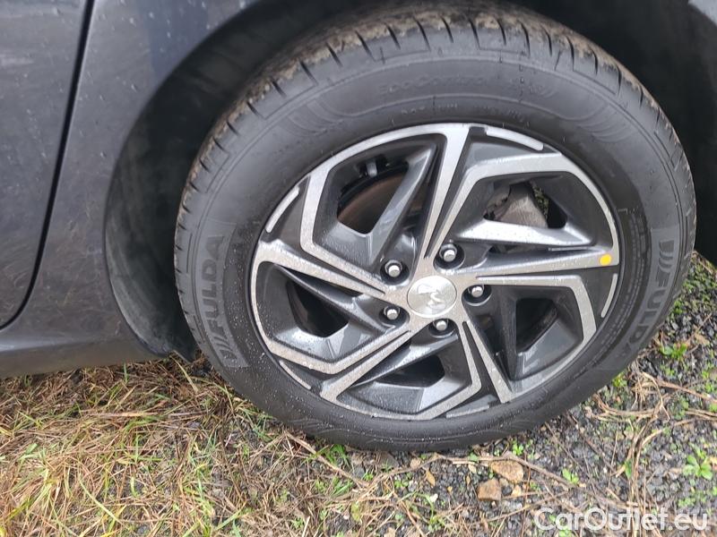  Hyundai  i30   cw (PD)(2017->)  kom.1.5i Family Smart 5d #11