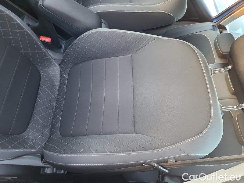  Skoda  Fabia  Combi (2015) Com.1.0TSI 70 Ambition 5d #10