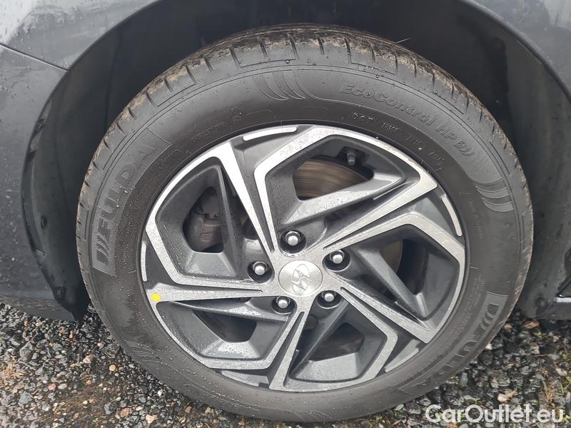  Hyundai  i30   cw (PD)(2017->)  kom.1.5i Family Smart 5d #3