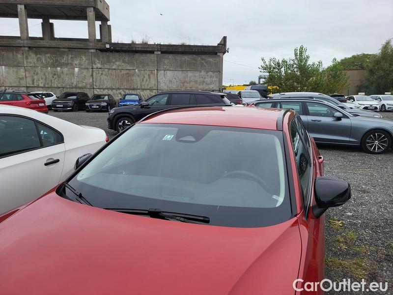  Volvo  V60  (2010)  B4 benzin +Dark AT #1