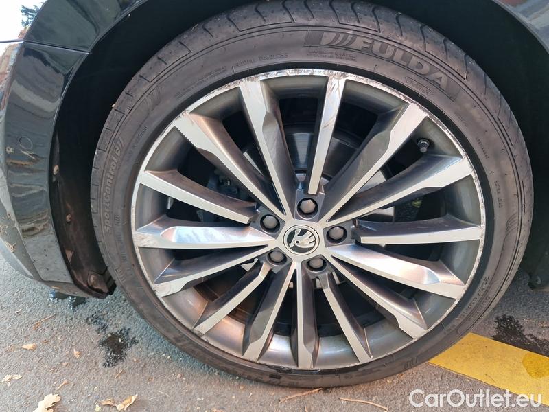  Skoda  Superb  Combi (3V5)(2015) Su.com.2.0TDI 147 4x4 L&K Aut #4