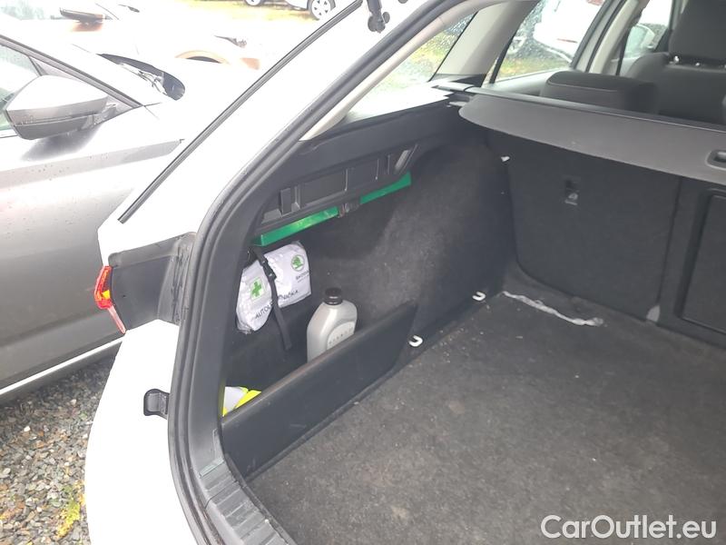  Skoda  Octavia  Combi (NX3)(2020) Oct.Com. 2.0TDI 85 Ambition AT #21