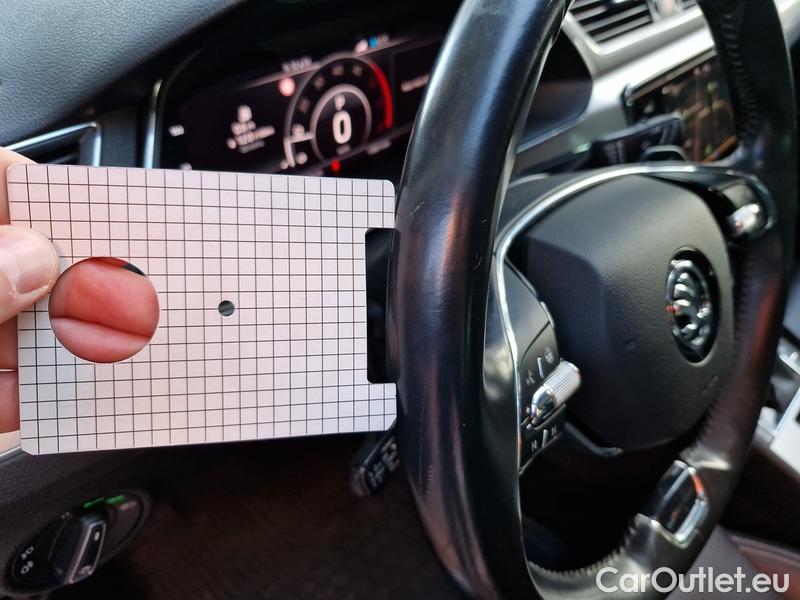  Skoda  Superb  Combi (3V5)(2015) Su.com.2.0TDI 147 4x4 L&K Aut #10