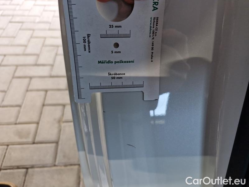  Volkswagen  Passat  Lim (CB2) (2019) Pas.2.0TDI 110 Business 4d #15