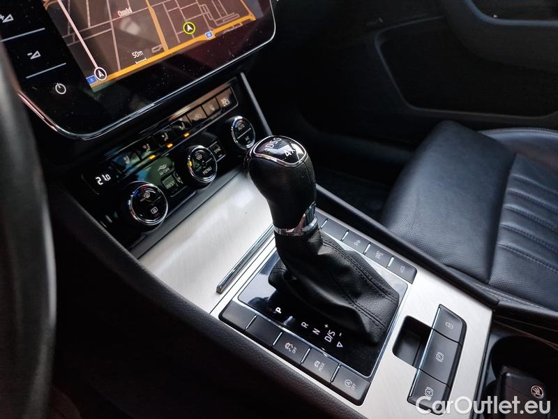  Skoda  Superb  Combi (3V5)(2015) Su.com.2.0TDI 147 4x4 L&K Aut #11