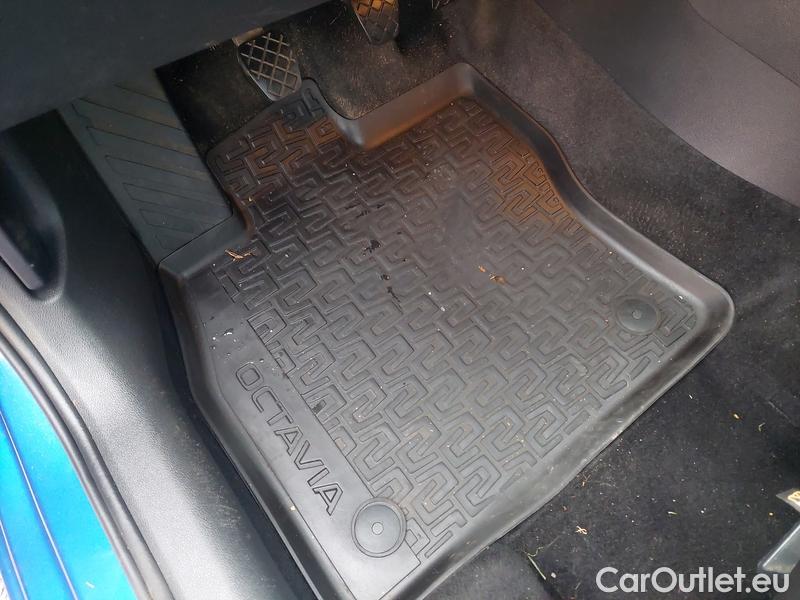  Skoda  Octavia  Combi (NX3)(2020)  Com TDI 110 Style #6