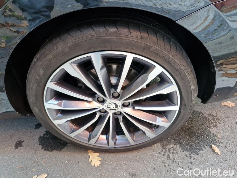  Skoda  Superb  Combi (3V5)(2015) Su.com.2.0TDI 147 4x4 L&K Aut #14