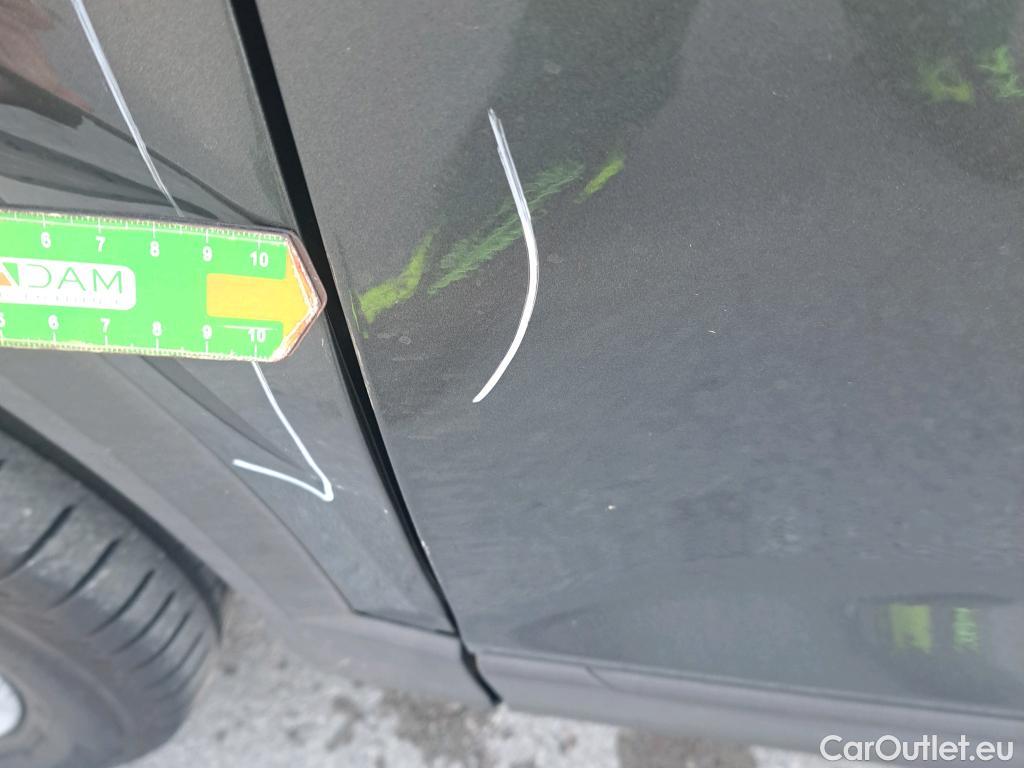  Volkswagen  T-ROC VOLKSWAGEN  / 2017 / 5P / todoterreno Advance 2.0 TDI 110kW (150CV) DSG (AC2) #6