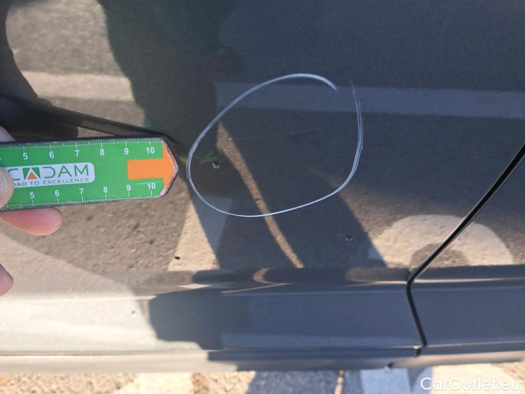  Volkswagen  T-ROC VOLKSWAGEN  / 2017 / 5P / todoterreno Advance 2.0 TDI 110kW (150CV) DSG (AC2) #15