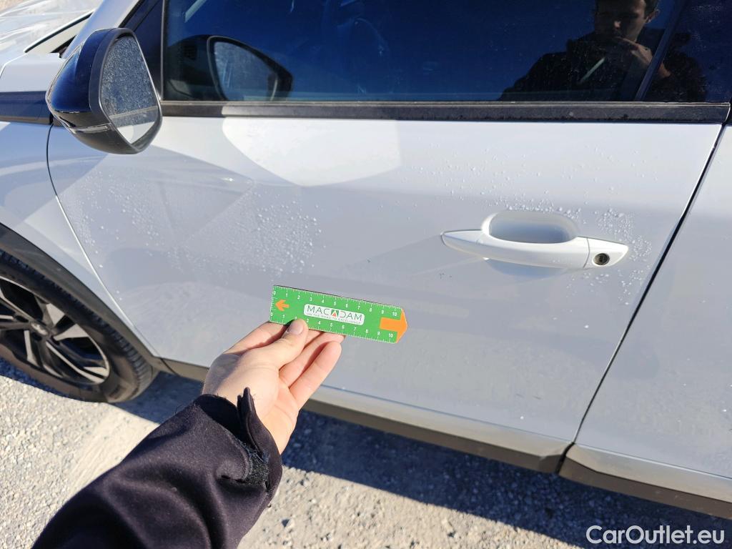  Peugeot  2008 PEUGEOT  / 2019 / 5P / todoterreno Allure BlueHDI 81kW (110CV) #16