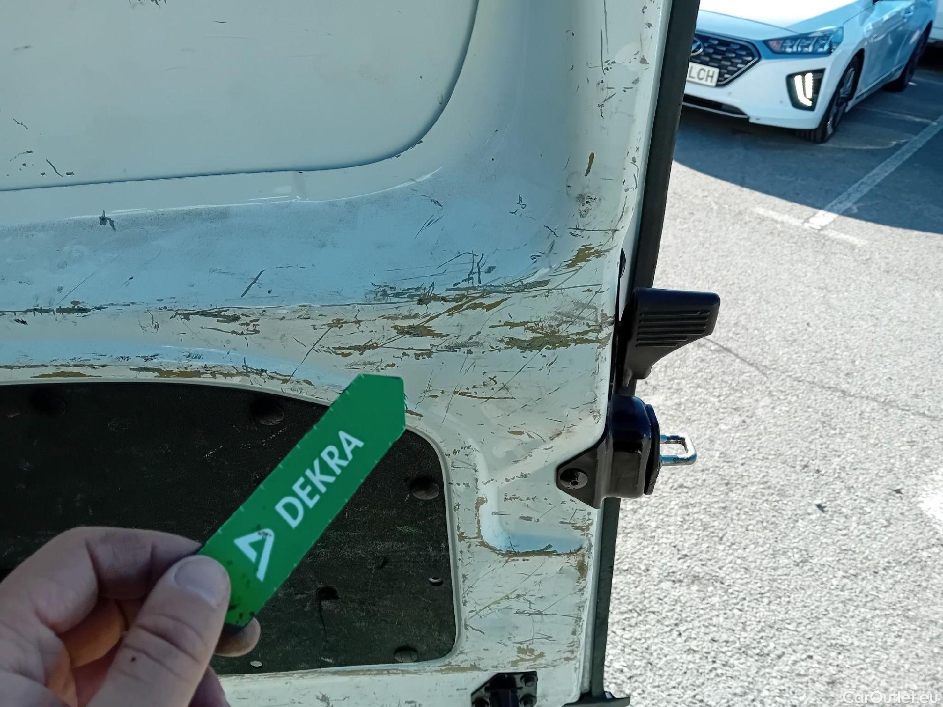  Citroen  Berlingo CITROEN  / 2015 / 3P / furgón derivado de turismo BlueHDi 74KW (100CV) #50