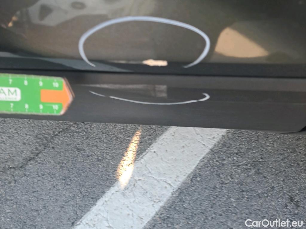  Volkswagen  T-ROC VOLKSWAGEN  / 2017 / 5P / todoterreno Advance 2.0 TDI 110kW (150CV) DSG (AC2) #17