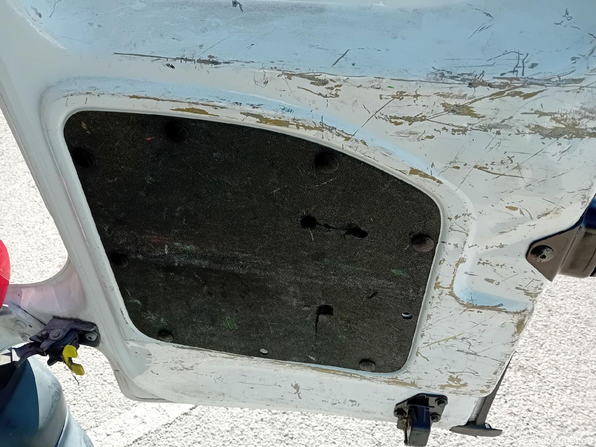  Citroen  Berlingo CITROEN  / 2015 / 3P / furgón derivado de turismo BlueHDi 74KW (100CV) #44