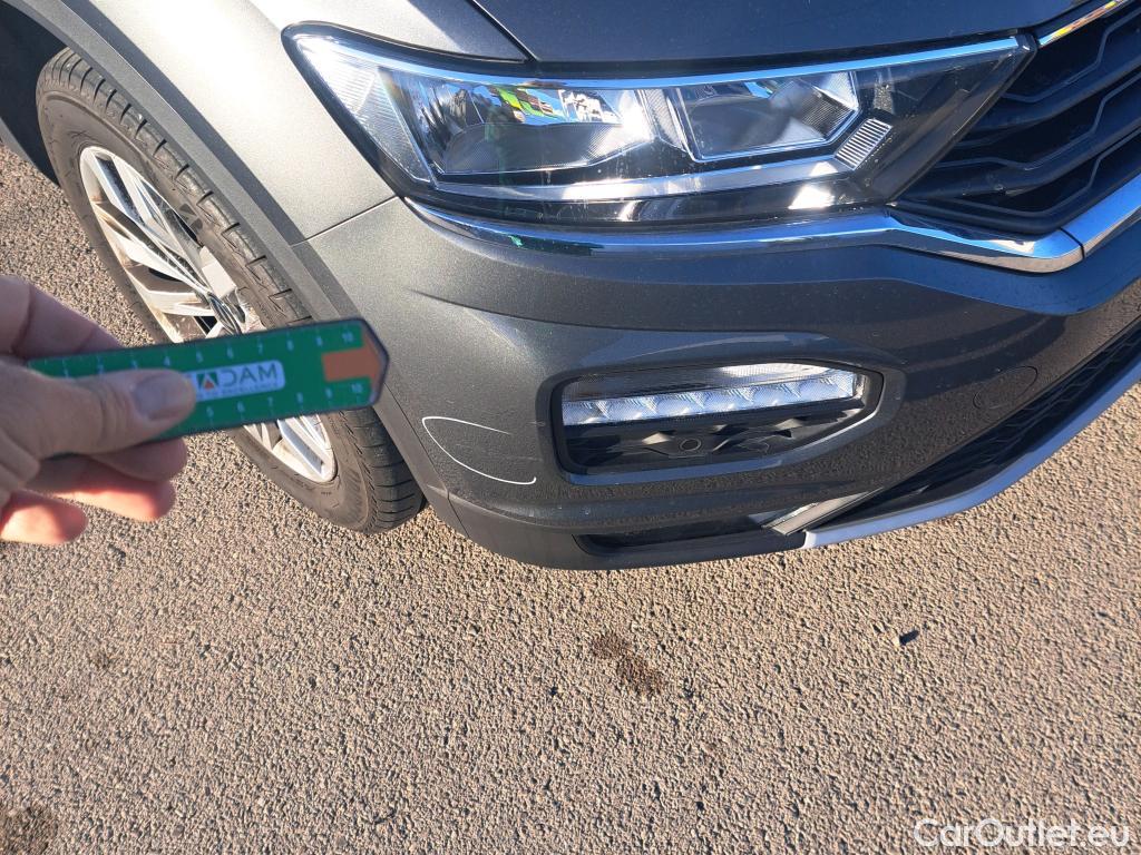  Volkswagen  T-ROC VOLKSWAGEN  / 2017 / 5P / todoterreno Advance 2.0 TDI 110kW (150CV) DSG (AC2) #18