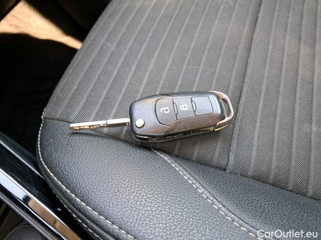  Ford   ECOSPORT FORD / 2017 / 5P / todoterreno 1.0T EcoBoost 92kW (125CV) S&S Titanium #2