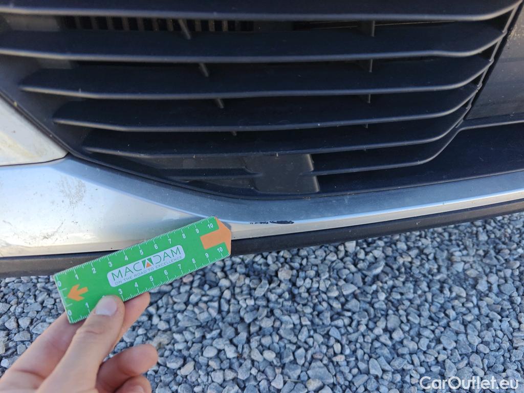  Peugeot  2008 PEUGEOT  / 2019 / 5P / todoterreno Allure BlueHDI 81kW (110CV) #4