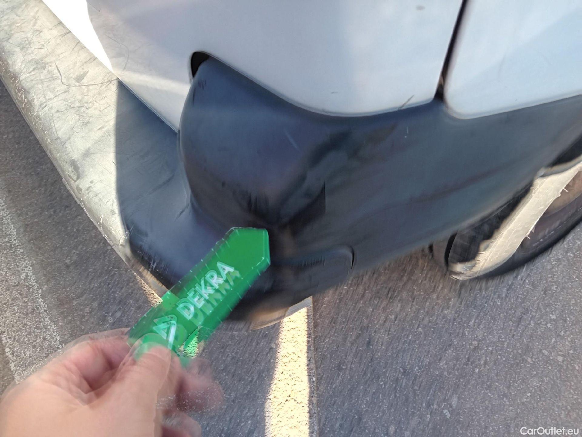  Citroen  Berlingo CITROEN  / 2015 / 3P / furgón derivado de turismo BlueHDi 74KW (100CV) #24