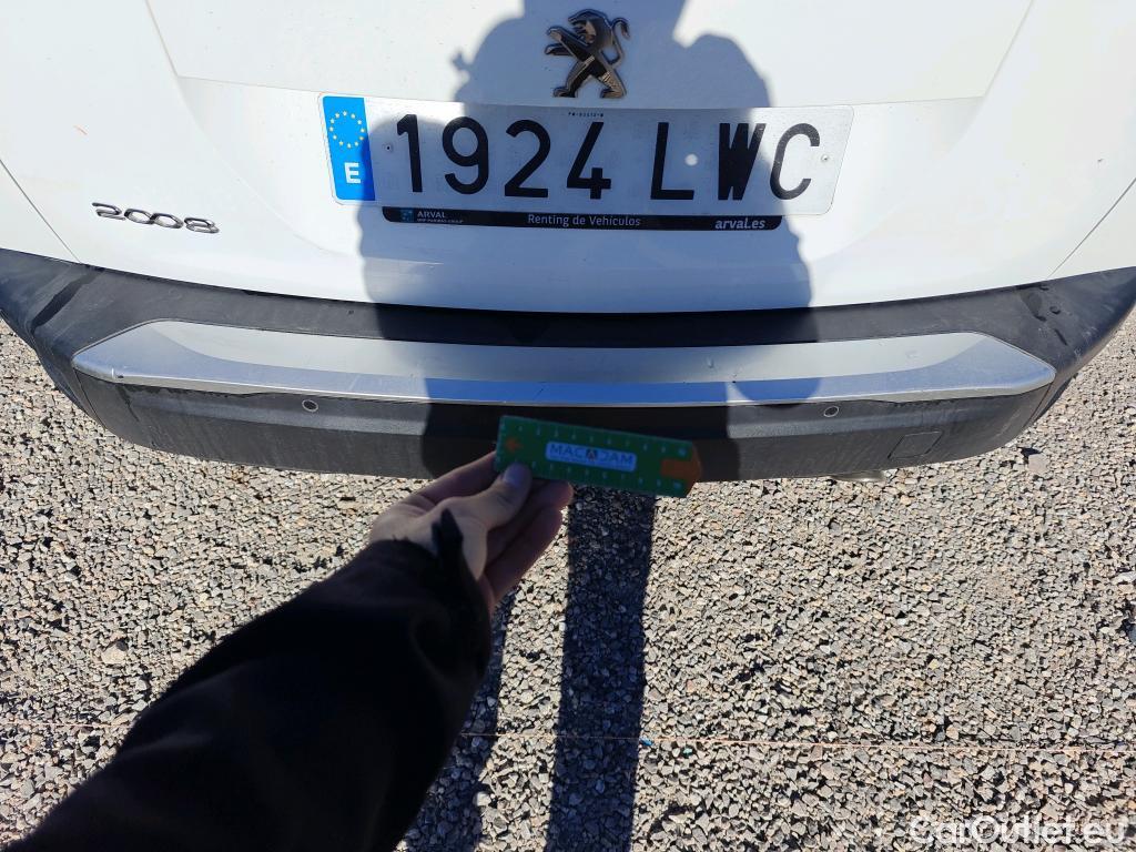  Peugeot  2008 PEUGEOT  / 2019 / 5P / todoterreno Allure BlueHDI 81kW (110CV) #59