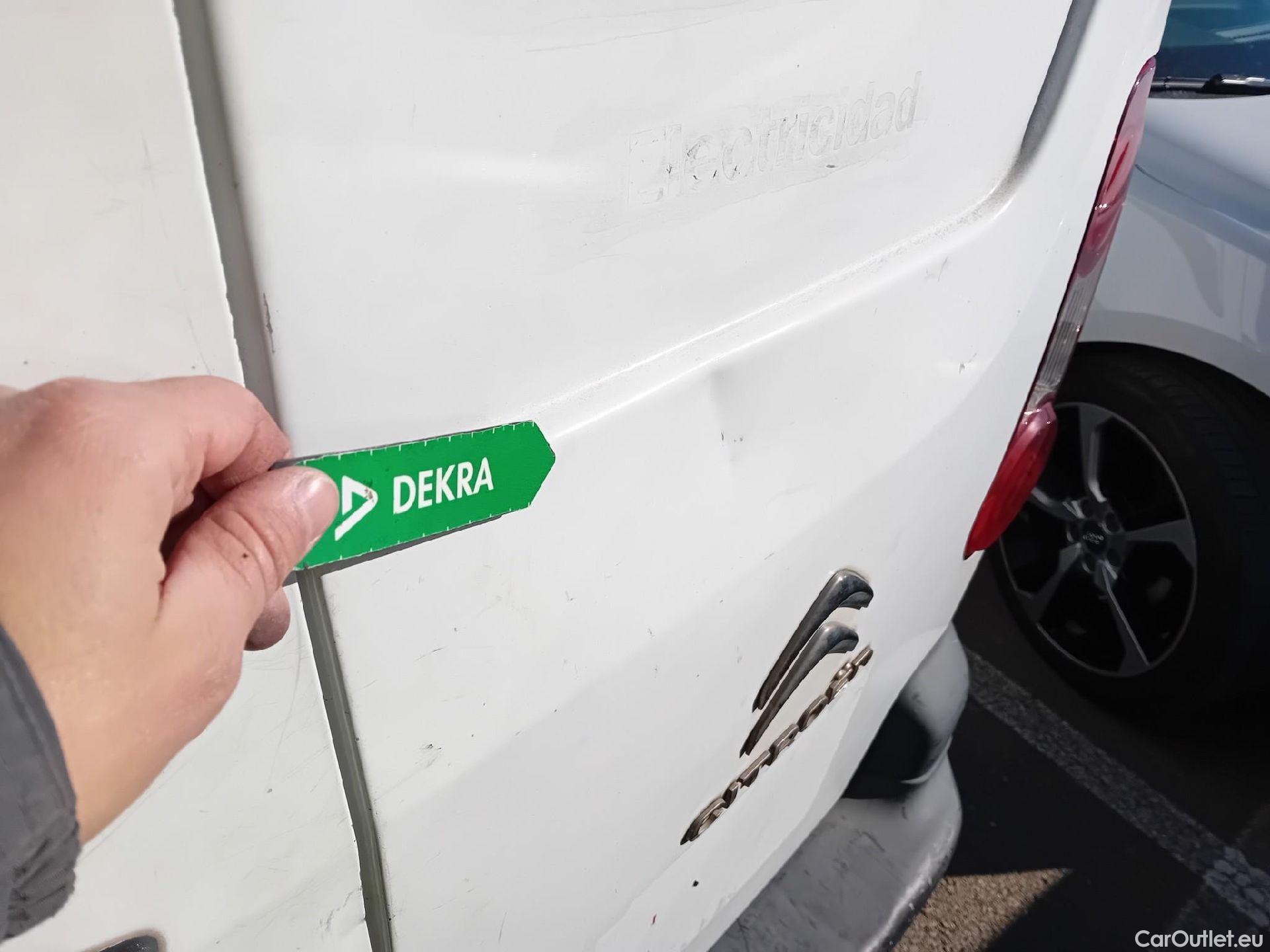  Citroen  Berlingo CITROEN  / 2015 / 3P / furgón derivado de turismo BlueHDi 74KW (100CV) #21