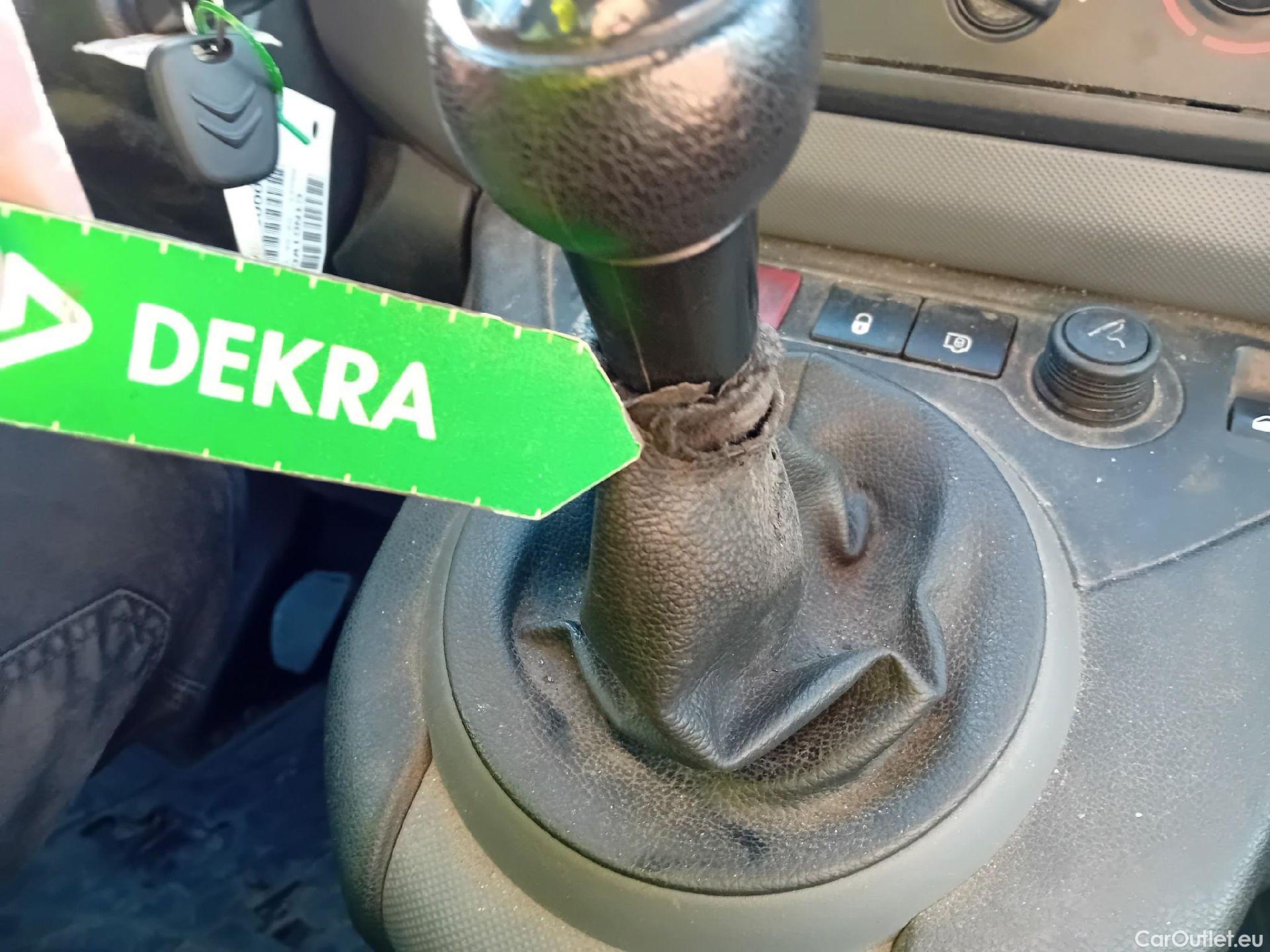  Citroen  Berlingo CITROEN  / 2015 / 3P / furgón derivado de turismo BlueHDi 74KW (100CV) #52