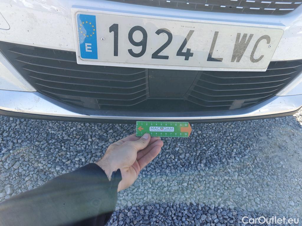  Peugeot  2008 PEUGEOT  / 2019 / 5P / todoterreno Allure BlueHDI 81kW (110CV) #1