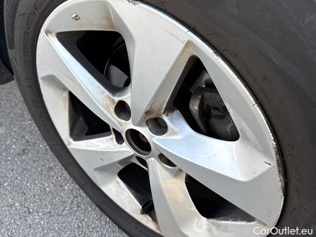  Nissan  Qashqai NISSAN  / 2017 / 5P / todoterreno dCi 85 kW (115 CV) E6D ACENTA #37