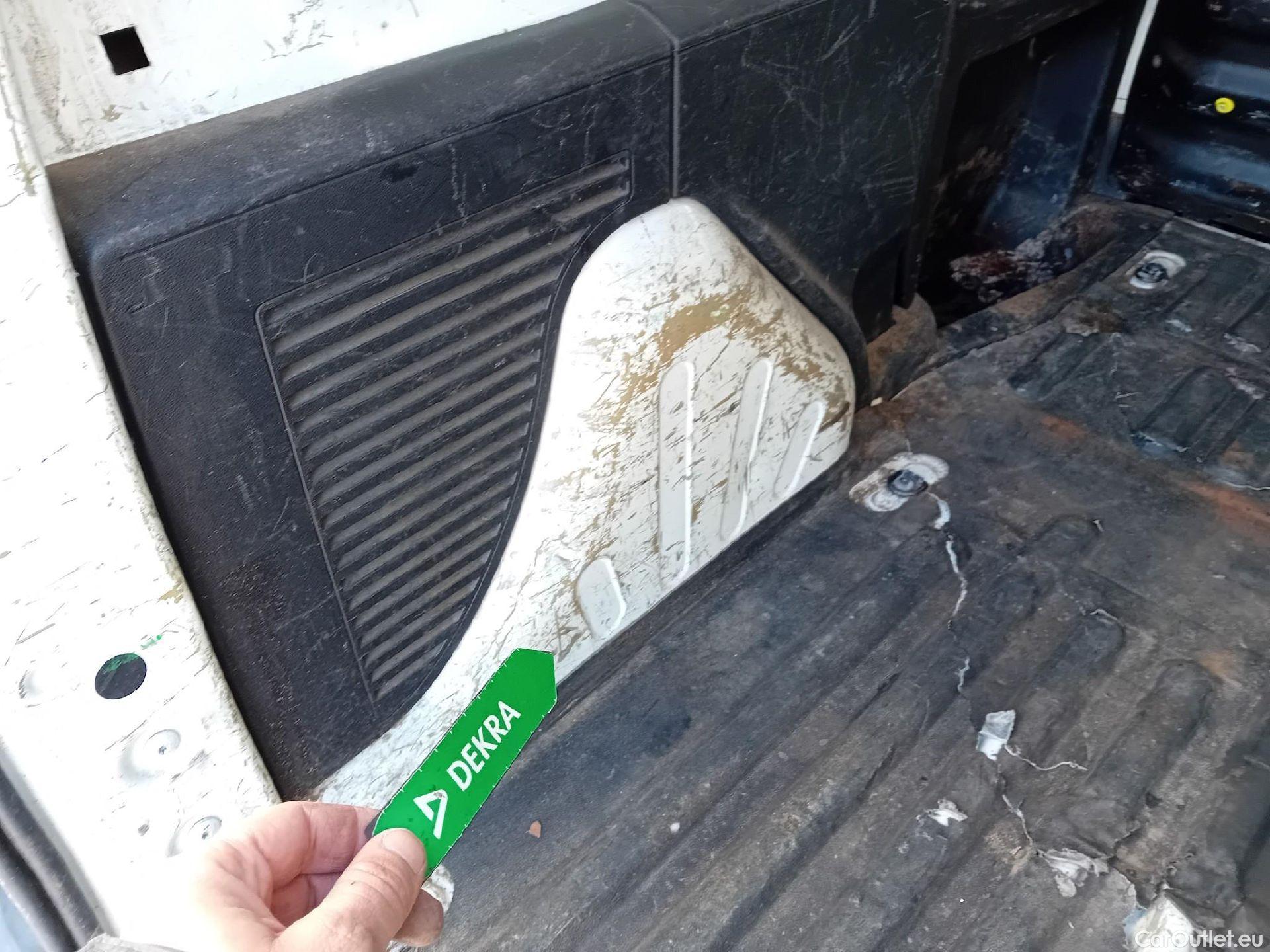  Citroen  Berlingo CITROEN  / 2015 / 3P / furgón derivado de turismo BlueHDi 74KW (100CV) #51