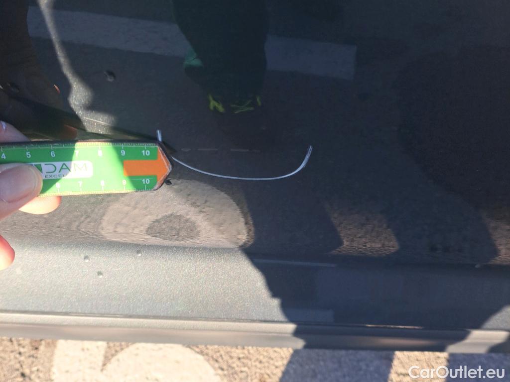  Volkswagen  T-ROC VOLKSWAGEN  / 2017 / 5P / todoterreno Advance 2.0 TDI 110kW (150CV) DSG (AC2) #13